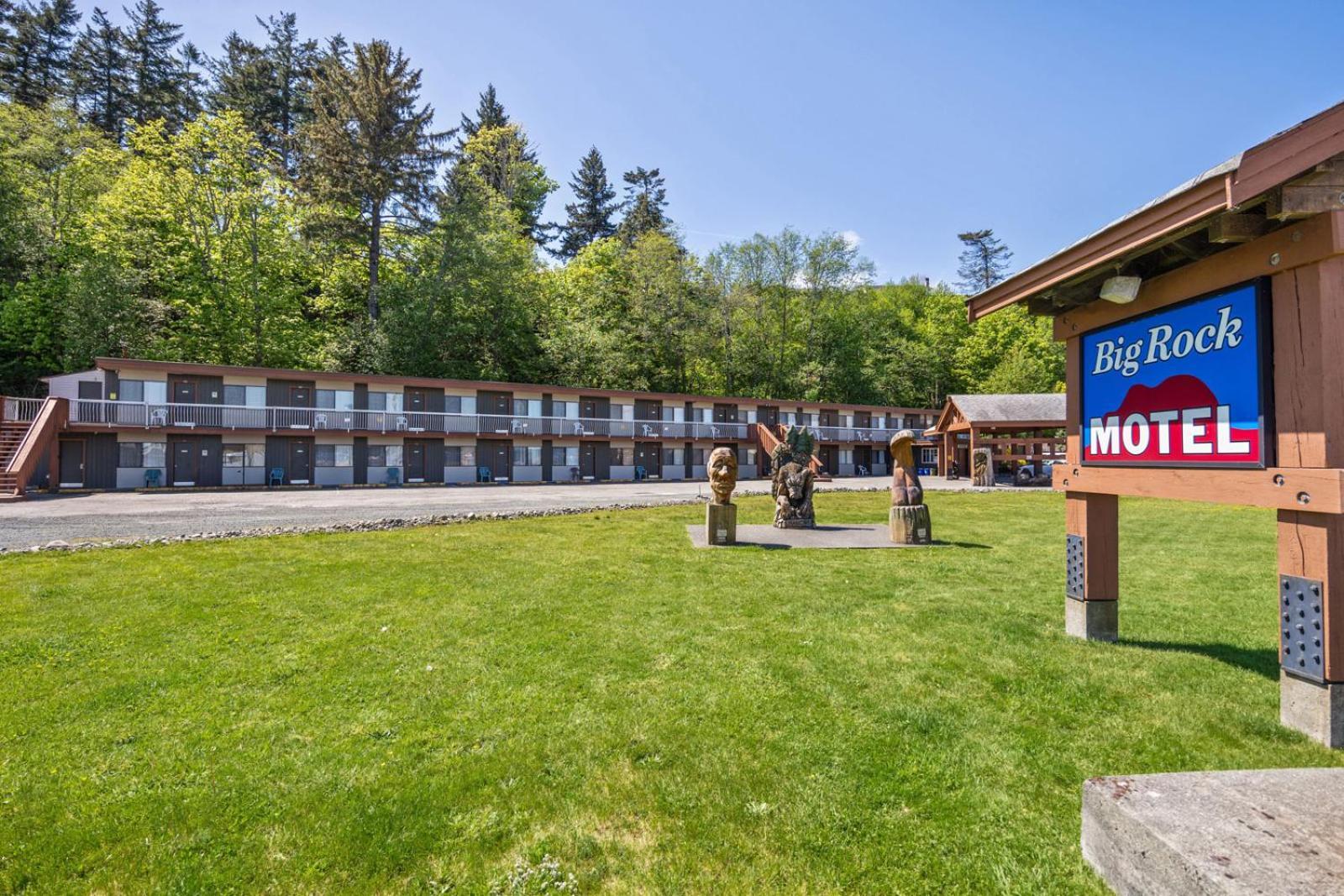 Big Rock Motel Кемпбелл-Рівер Екстер'єр фото
